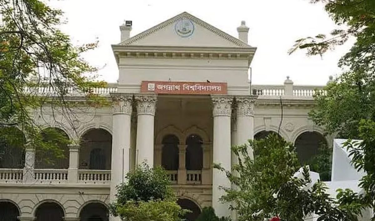 ‘আমার বিভাগ, মেয়ে দেখলে উত্ত্যক্ত করবই‘: জবি ছাত্রদল নেতা