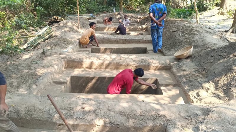 বেইলি রোড ট্রাডেজি: একসঙ্গে খোঁড়া হচ্ছে একই পরিবারের ৫ জনের কবর