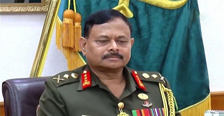 সাবেক সেনাপ্রধান আজিজের দুর্নীতির অনুসন্ধান চেয়ে দুদকে আবেদন