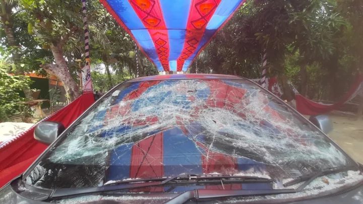 দাওয়াত না পেয়ে বিয়ে বাড়িতে ককটেল বিস্ফোরণ