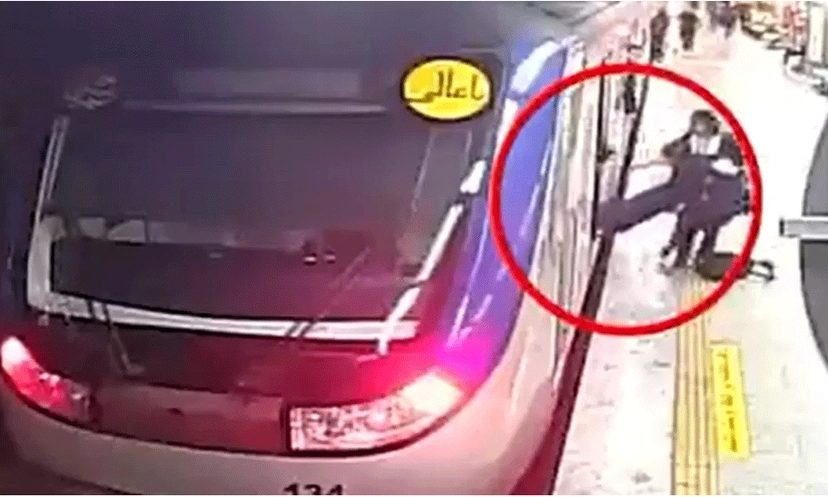 নীতি পুলিশের হাতে ‘লাঞ্ছিত’ সেই কিশোরী ‘ব্রেন ডেড’