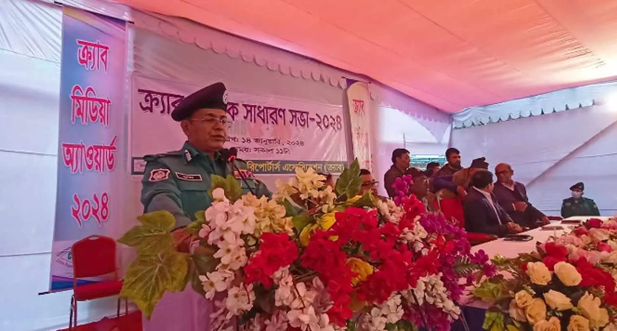 পুলিশ-সাংবাদিক মিলে স্মার্ট সমাজ গড়ে তুলবো: ডিএমপি কমিশনার