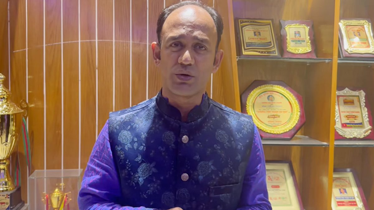 পার্কে শিক্ষক-শিক্ষার্থীদের ওপর হামলা: ব্যারিস্টার সুমনের দুঃখ প্রকাশ