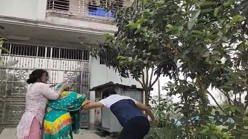 শিক্ষক দম্পতির হাতে সহকর্মী লাঞ্ছিত, ভিডিও ভাইরাল