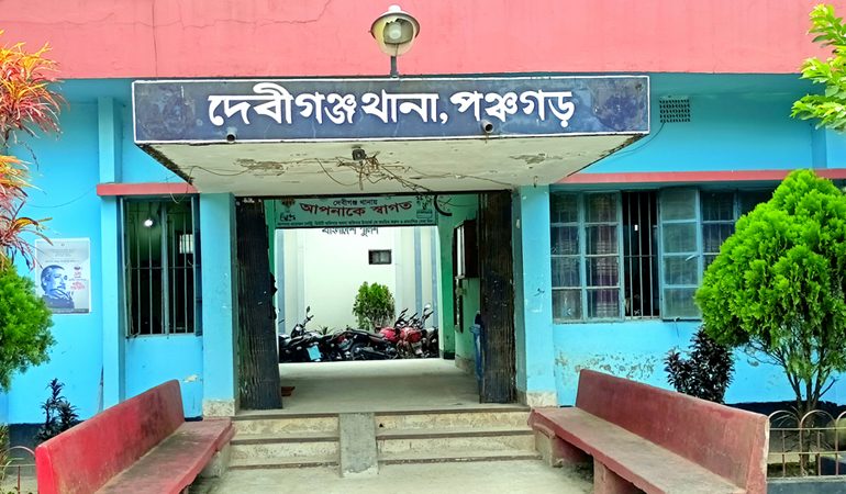 স্ত্রীর উপর রাগ করে শাশুড়িকে হত্যা,জামাই আটক