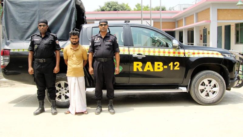 চুয়াডাঙ্গায় অপহৃত শিশু সিরাজগঞ্জ থেকে উদ্ধার, আসামি গ্রেপ্তার