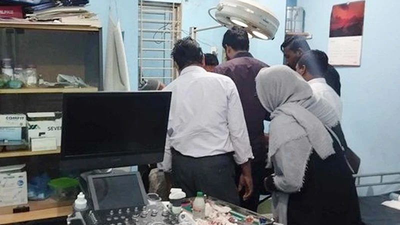 সিলগালা করা ডায়াগনস্টিক সেন্টারে খতনা, শিশুর অবস্থা আশঙ্কাজনক