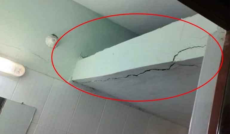টেকনাফে ভূমিকম্প, ভবনে ফাটল
