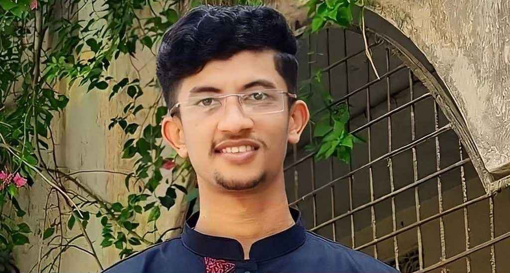 চাঁদাবাজি করতে গিয়ে আটক আব্দুর রাজ্জাক স্বরাষ্ট্র মন্ত্রণালয়ের ছাত্র প্রতিনিধি