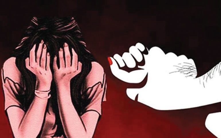 মেয়েকে ধর্ষণচেষ্টার অভিযোগে বাবা গ্রেপ্তার