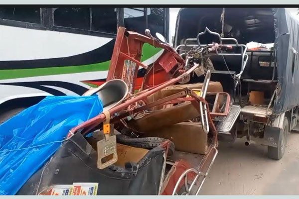 দিনাজপুরে বাসের ধাক্কায় ইজিবাইকের আরোহী স্বামী-স্ত্রী নিহত