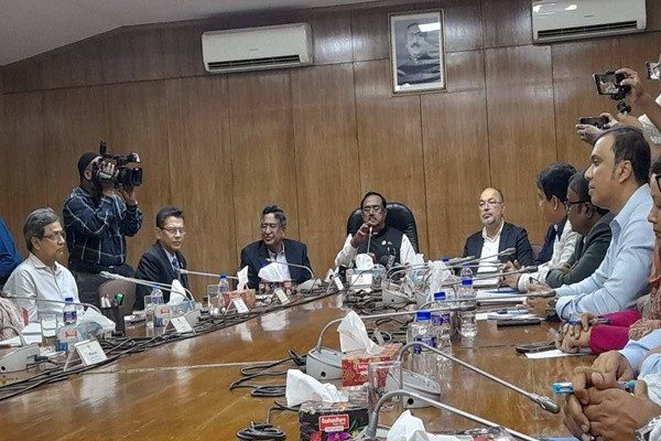 ৪৪ টাকায় চাল আর ৩০ টাকায় ধান কিনবে সরকার