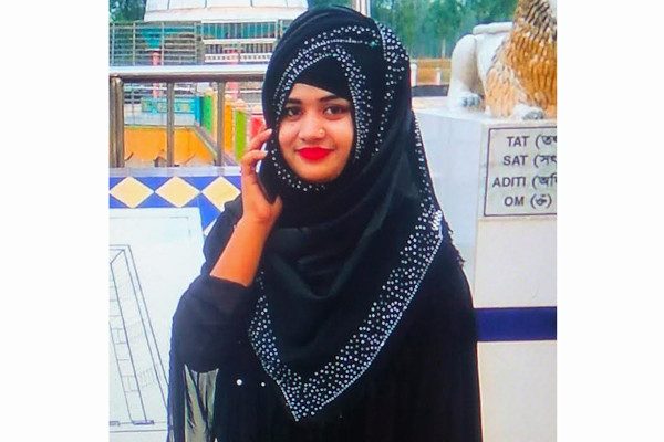 সন্তানকে আটকে রেখে মাকে হাতুড়ি পেটা করে হত্যা