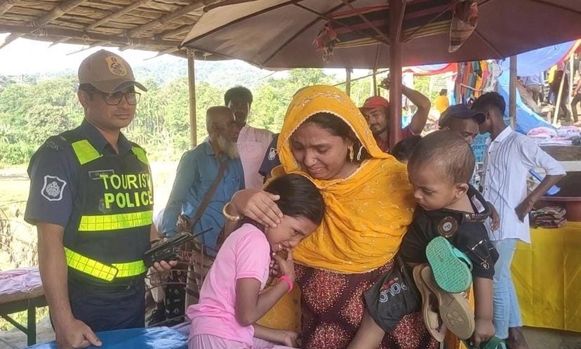 ঘুরতে এসে হারিয়ে যাওয়া ৬ শিশুকে খুঁজে দিল ট্যুরিস্ট পুলিশ