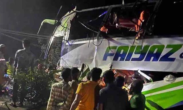 পিকআপ-সিএনজিকে যাত্রীবাহী বাসের ধাক্কা, নিহত ৪