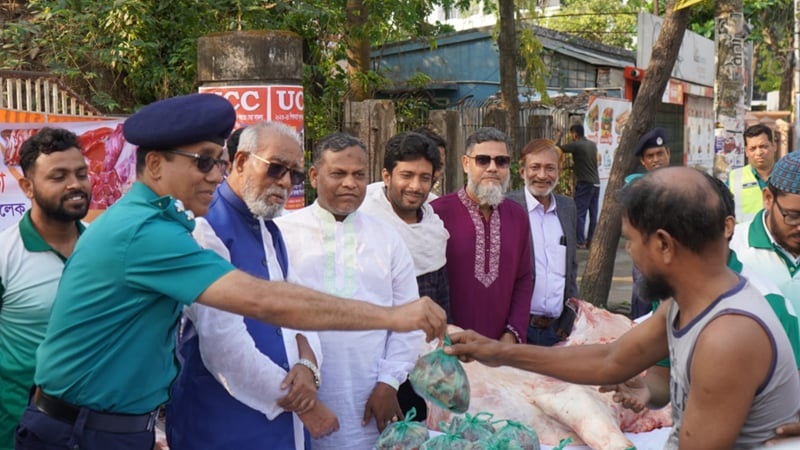 খুলনায় ৬০০ টাকায় গরুর মাংস বিক্রি শুরু