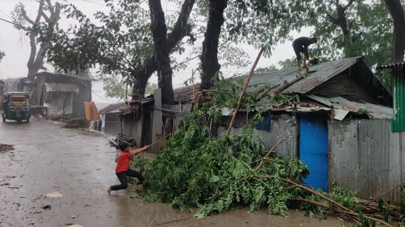 বান্দরবানে ১৬ ঘণ্টারও বেশি সময় ধরে বিদ্যুৎ বিচ্ছিন্ন, দুর্ভোগ চরমে