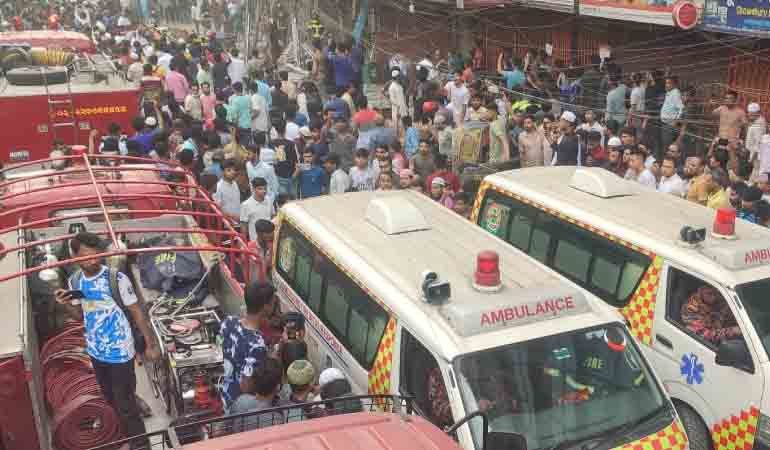 গুলিস্তানে একটি ভবনে বিস্ফোরণ, নিহত ৫