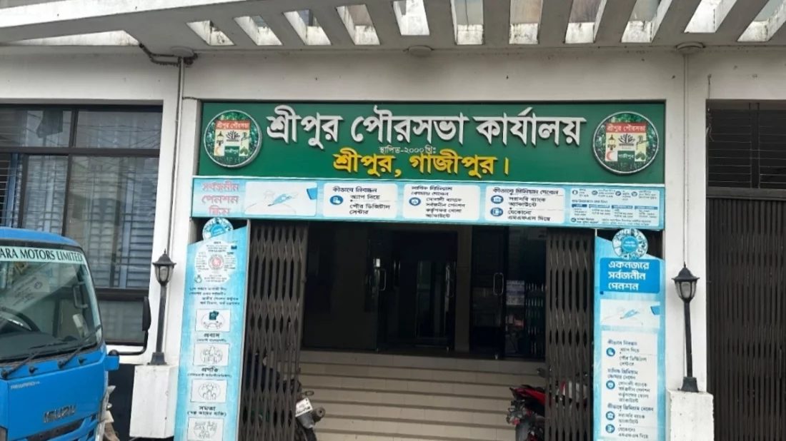 সরকারি অফিসের কেনাকাটায় ৪ টাকার কলমের বিল ১২০ টাকা!
