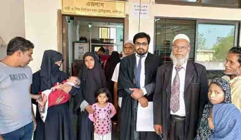 ভিক্ষুকের কোলে রেখে যাওয়া শিশুটি আদালতের মাধ্যমে ফিরল মায়ের কোলে
