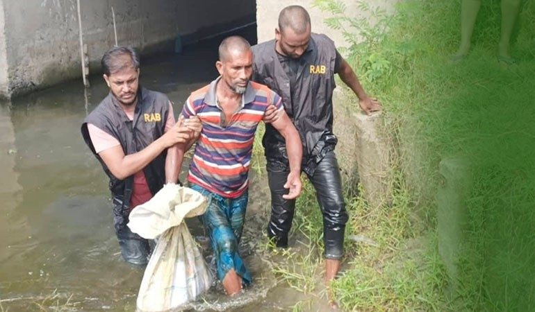 সাতক্ষীরায় খণ্ডিত মাথা উদ্ধার, র‍্যাবের বিশেষ অভিযানে খুনি আটক