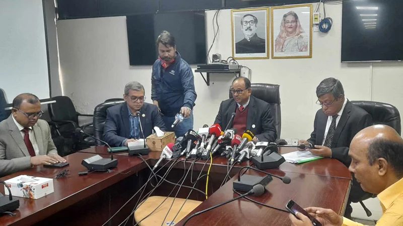 নিরাপদ রেলযাত্রাকে অস্থিতিশীল করা হচ্ছে: রেলমন্ত্রী