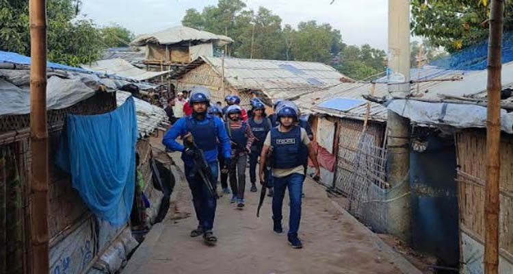 উখিয়া ক্যাম্পে ৪ রোহিঙ্গা গুলিবিদ্ধ