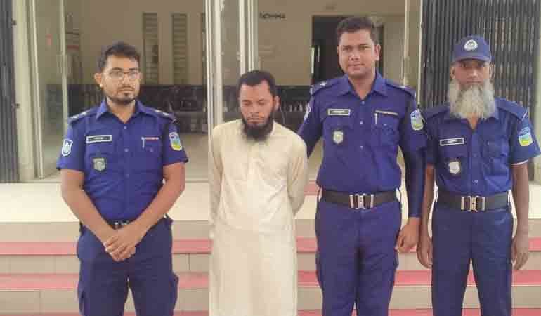 জামালপুরে শিশু শিক্ষার্থীকে ধর্ষণ মামলায় অভিযুক্ত শিক্ষক গ্রেপ্তার