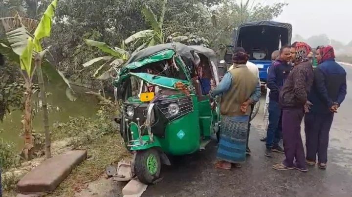 কুষ্টিয়ায় ট্রাক-অটোরিকশার সংঘর্ষে নিহত ২