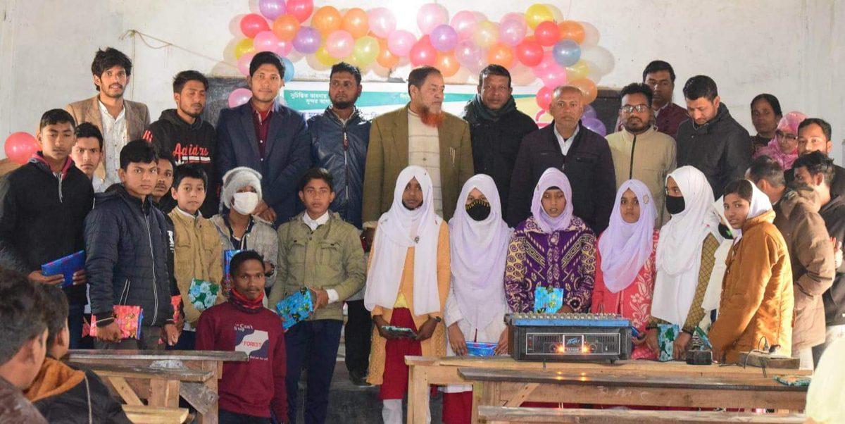 এসএসসিতে জিপিএ ৫ প্রাপ্ত শিক্ষার্থীদের সংবর্ধনা দিলো ফ্রেন্ডস ওয়েলফেয়ার অ্যাসোসিয়েশন