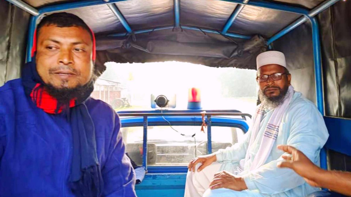 দেবীগঞ্জে পিকেটিং করার সময় দুই জামায়াত কর্মী গ্রেপ্তার