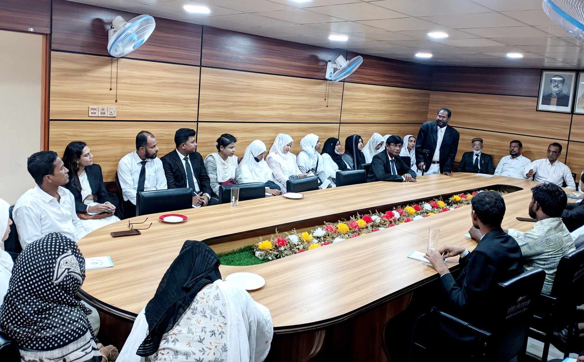 কুষ্টিয়ায় শিক্ষানবিশ আইনজীবীদের প্রশিক্ষণ কর্মশালা