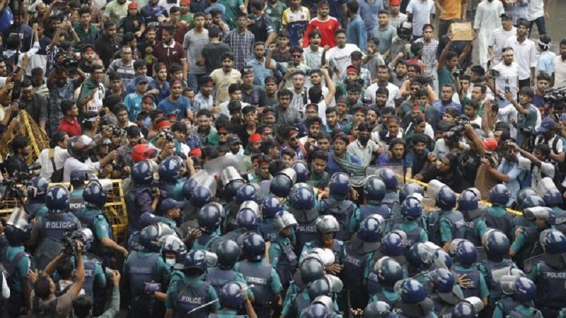 কোটাবিরোধী আন্দোলনকারী শিক্ষার্থীদের নামে পুলিশের মামলা