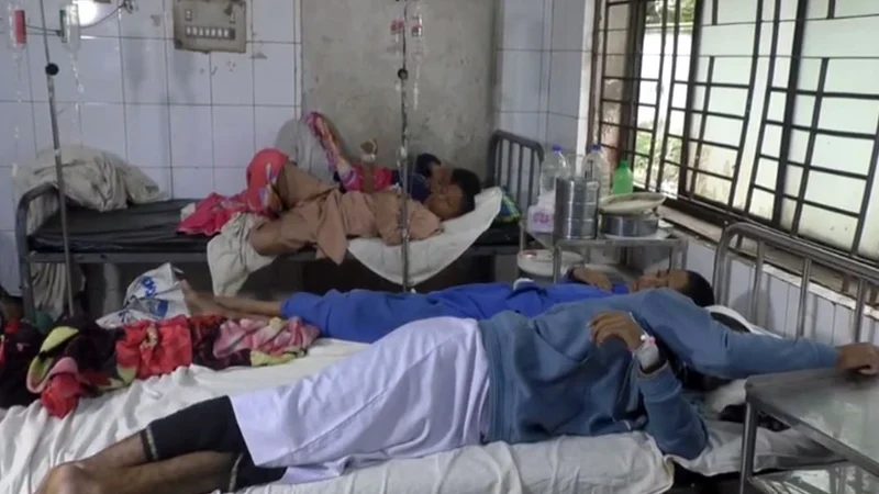 গাইবান্ধায় মাদরাসার খাবার খেয়ে ১৬ শিক্ষার্থী হাসপাতালে