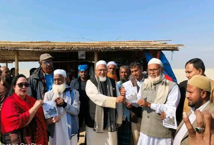 অসমাপ্ত কাজ শেষ করার প্রতিশ্রুতি দিয়ে ভোটারদের দ্বারে দ্বারে ধর্ম প্রতিমন্ত্রী