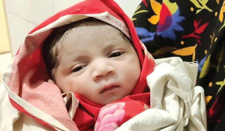 সেই শিশুকে ১৩ লাখ টাকার সঞ্চয়পত্র কিনে দেওয়ার নির্দেশ