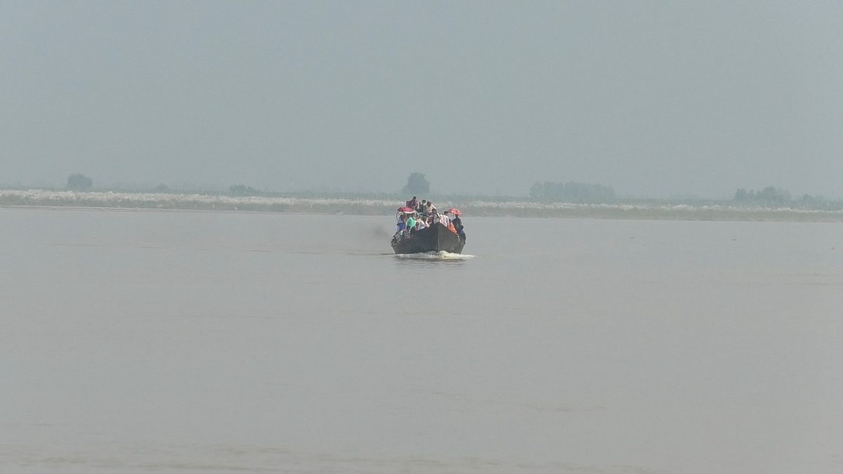 পদ্মায় পুলিশ কর্মকর্তার লাশ উদ্ধার,নিখোঁজ ১