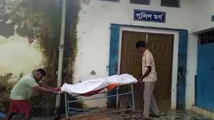 পূজামণ্ডপে পড়ে ছিল তরুণীর অর্ধনগ্ন ও অর্ধদগ্ধ লাশ