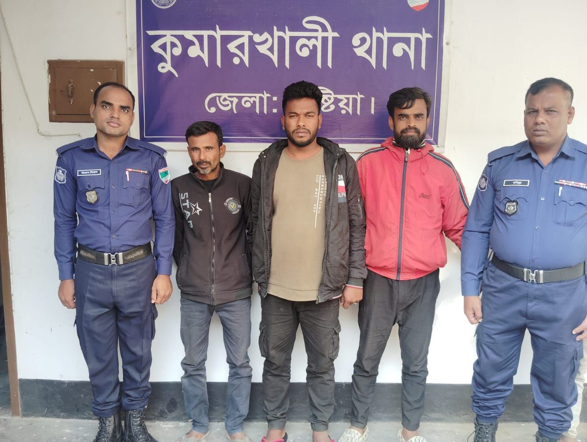 কুমারখালীতে পাউবোর পাইপ চুরি, গ্রেপ্তার ৩