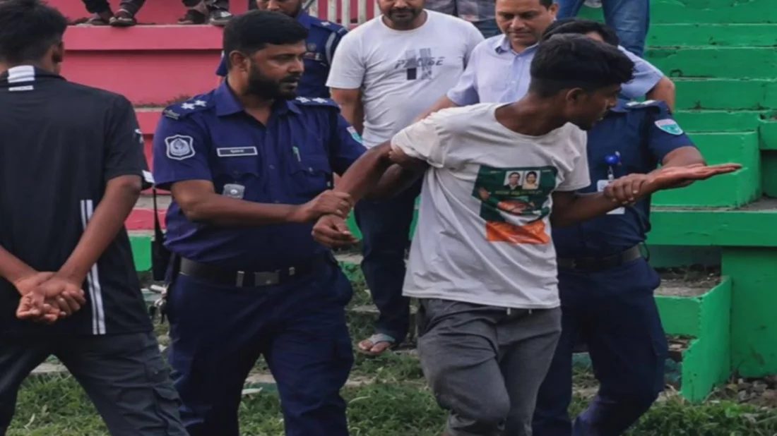প্রধানমন্ত্রীর অনুষ্ঠানস্থলে ‘জয় বাংলা, জয় বঙ্গবন্ধু’ স্লোগান, যুবক আটক