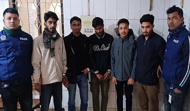 ছাত্রলীগের প্রতিষ্ঠাবার্ষিকী করায় সিটি ইউনিভাসির্টির ৫ শিক্ষার্থী আটক