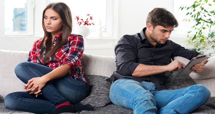 যে ৫ কারণে নারীরা পুরুষের প্রতি আগ্রহ হারায়