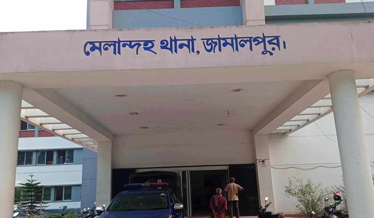 অপু বিশ্বাসকে দেখতে গিয়ে সড়ক দুর্ঘটনায় ব্যবসায়ীর মৃত্যু