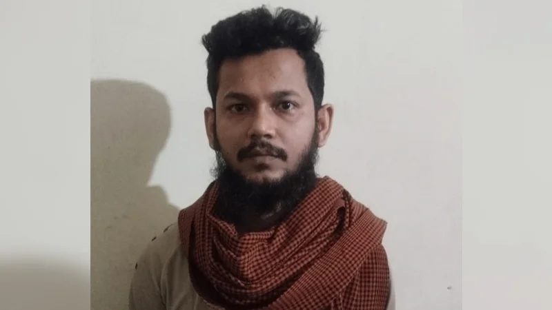 কক্সবাজারে মাকে হত্যা করে থানায় হাজির ছেলে