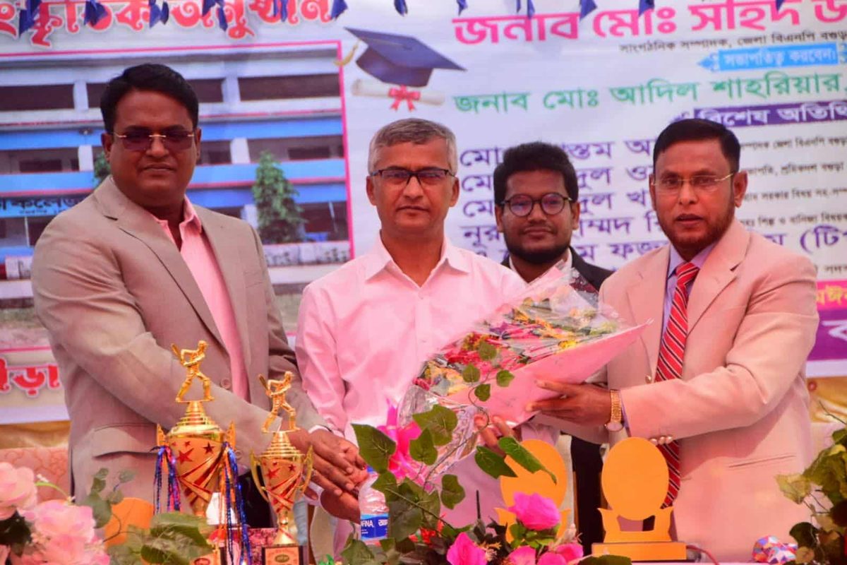 বগুড়া কলেজে নবীন বরণ ও কৃতি শিক্ষার্থী সংবর্ধনা অনুষ্ঠিত