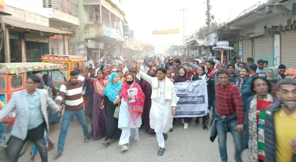 প্রচারণার শেষ দিনে মেলান্দহে সিদ্দিকী শুভ’র গণমিছিলে জনস্রোত
