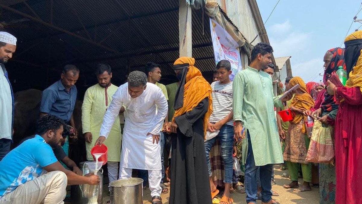 রমজানে ১০ টাকায় দুধ বিক্রি করছে জেসি এগ্রো