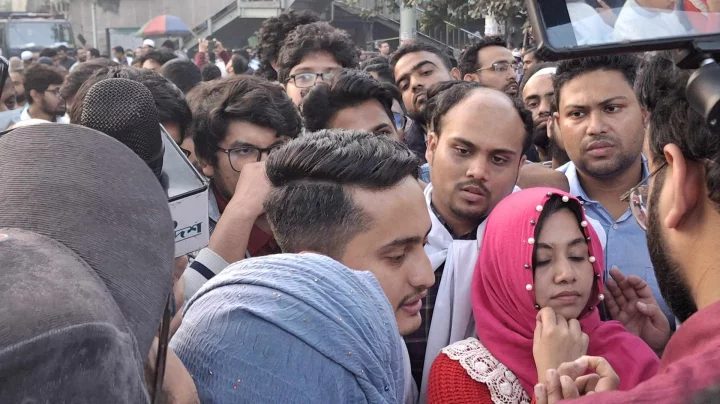 ট্রেইনি চিকিৎসকদের অবস্থান কর্মসূচি প্রত্যাহার