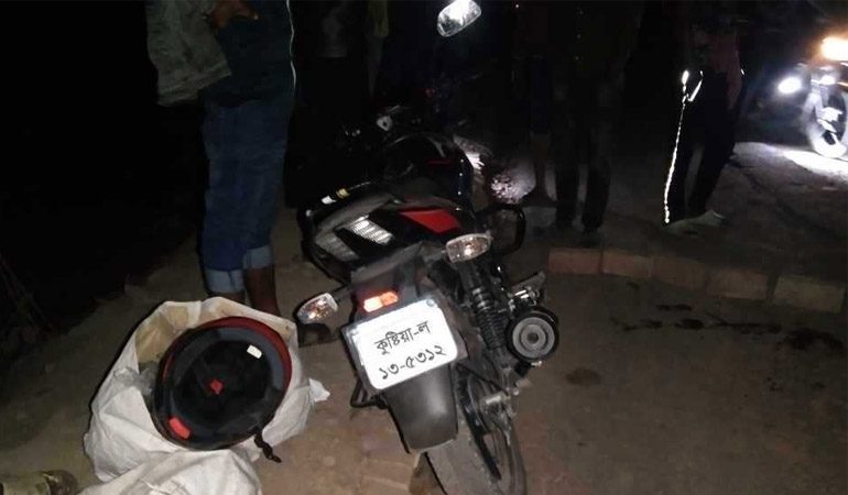 কুমারখালীতে ড্রাম ট্রাকের ধাক্কায় মা-ছেলে নিহত, আহত স্বামী