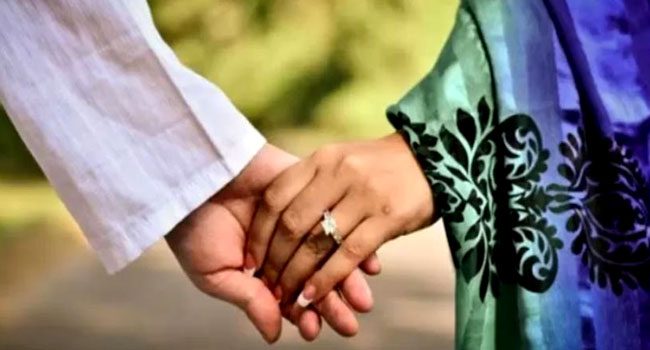 প্রবাসীর স্ত্রী নিয়ে ভাতিজা উধাও